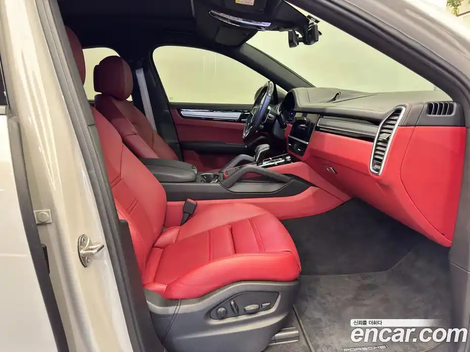 Porsche Cayenne 2022 3.0 гидро в Москве № 297286, фото 10