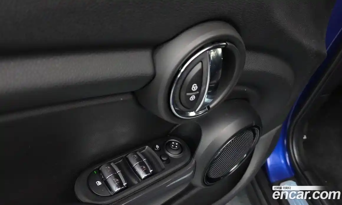 Mini Cooper 2018 1.5 гидро в Москве № 299449, фото 11
