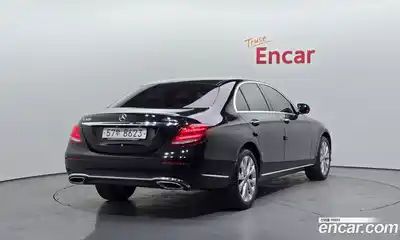 Mercedes-Benz E-Class 2018 2.0 гидро, миниатюра 2