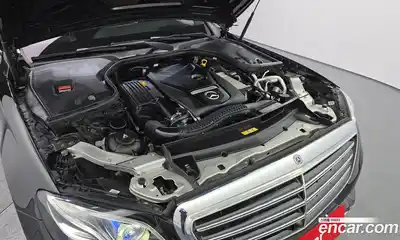 Mercedes-Benz E-Class 2018 2.0 гидро, миниатюра 6