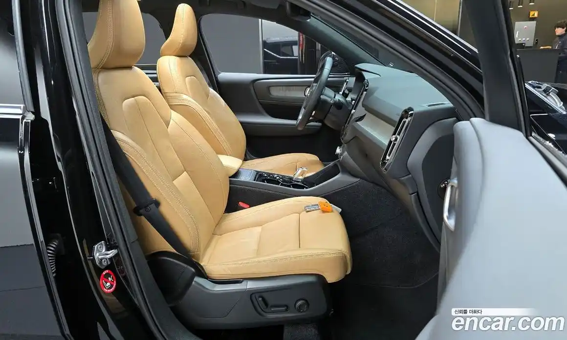 Volvo XC40 2021 2.0 гидро в Москве № 344086, фото 10