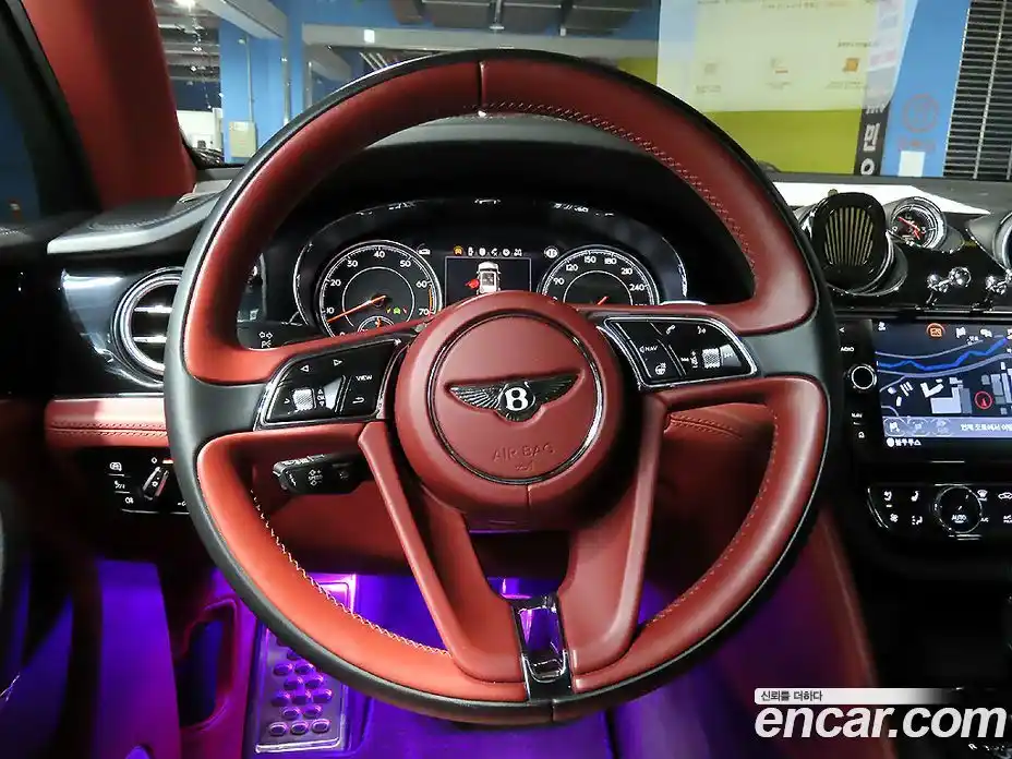 Bentley Bentayga 2018 6.0 гидро в Москве № 387300, фото 11