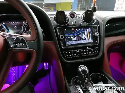 Bentley Bentayga 2018 6.0 гидро в Москве № 387300, миниатюра 12