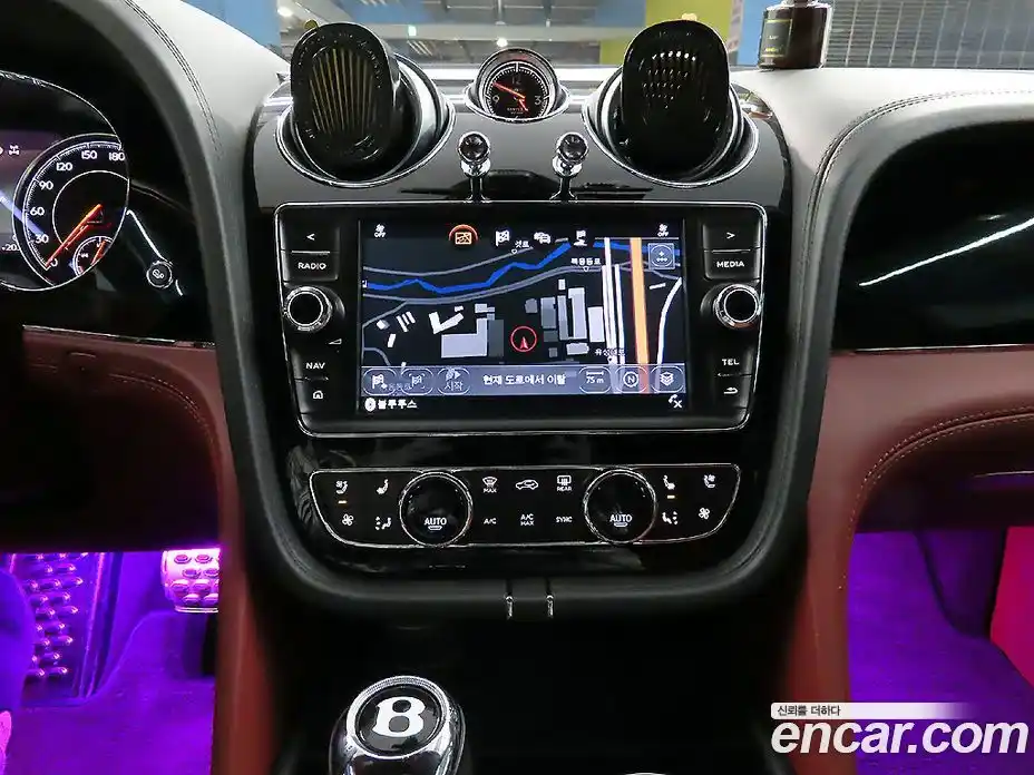 Bentley Bentayga 2018 6.0 гидро в Москве № 387300, фото 13