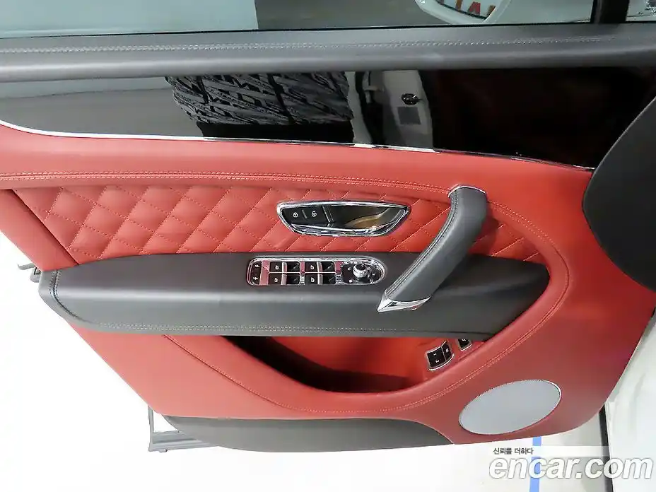 Bentley Bentayga 2018 6.0 гидро в Москве № 387300, фото 15