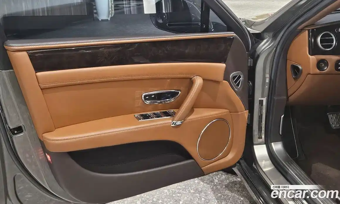 Bentley Flying Spur 2014 6.0 гидро в Москве № 387313, фото 11