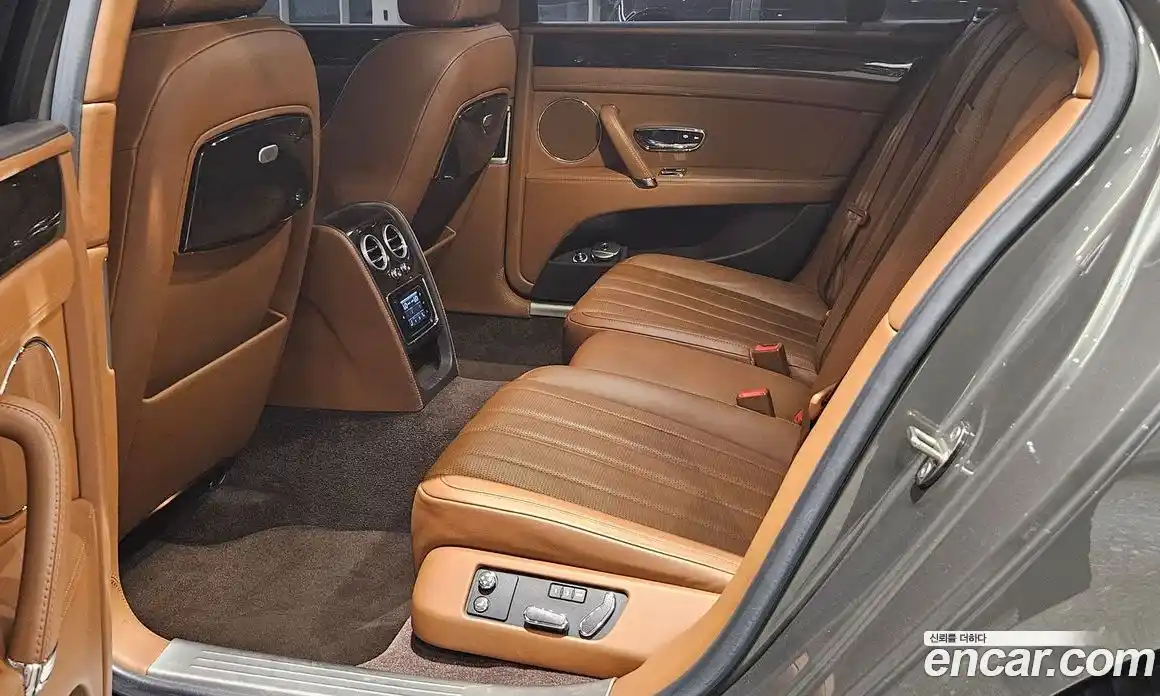 Bentley Flying Spur 2014 6.0 гидро в Москве № 387313, фото 12