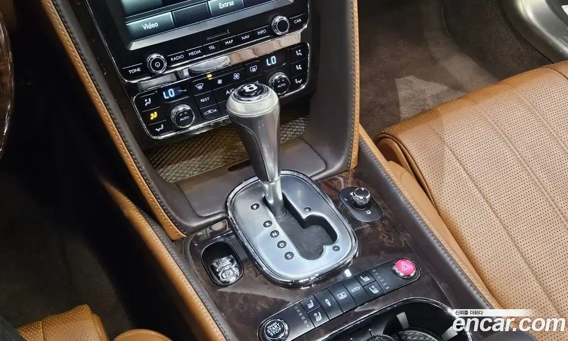 Bentley Flying Spur 2014 6.0 гидро в Москве № 387313, фото 9