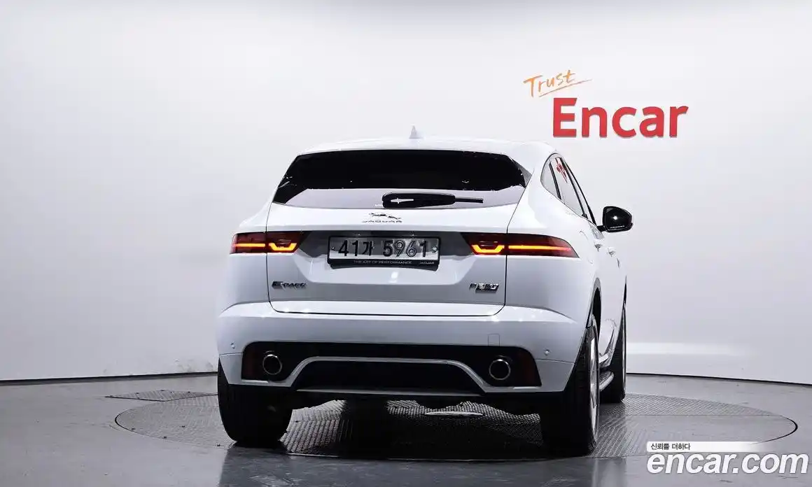 Jaguar E-Pace 2018 2.0 гидро в Москве № 500249, фото 3