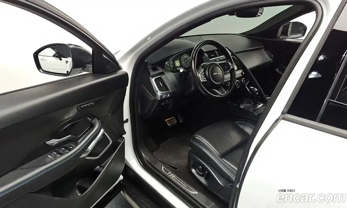 Jaguar E-Pace 2018 2.0 гидро в Москве № 500249, фото 10