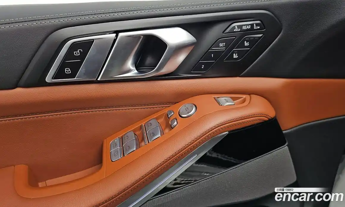 BMW X7 2023 3.0 гидро в Москве № 539295, фото 17