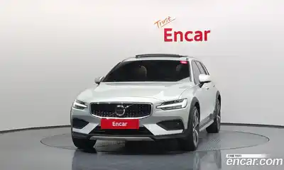 Volvo V60 2020 2.0 гидро в Москве № 593767, миниатюра 3