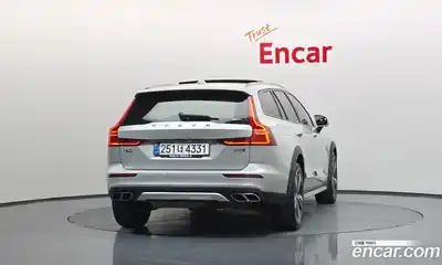 Volvo V60 2020 2.0 гидро в Москве № 593767, миниатюра 4