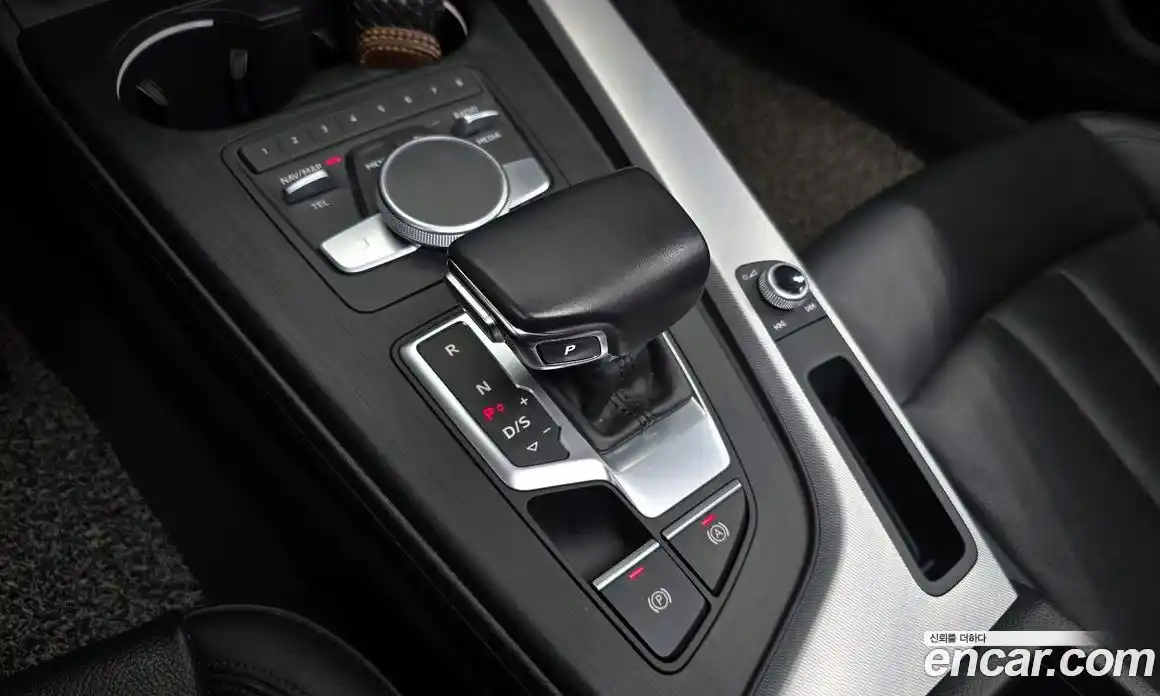 Audi A4 2018 2.0 гидро в Москве № 625052, фото 9