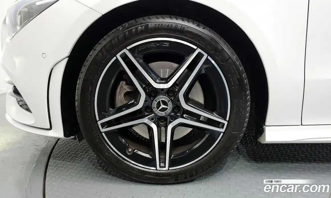 Mercedes-Benz CLA-Class 2023 2.0 гидро в Москве, фото 5