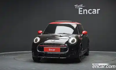 Mini Cooper 2016 2.0 гидро в Москве № 724902, миниатюра 3
