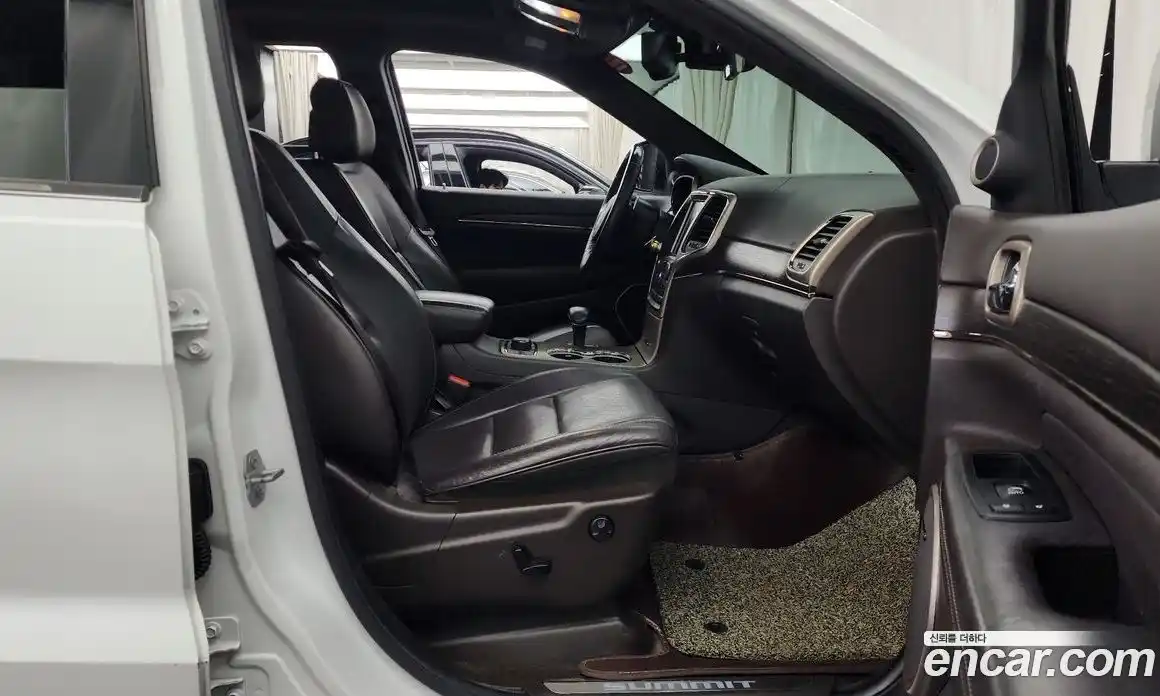 Jeep Cherokee 2015 3.0 гидро в Москве № 725341, фото 11