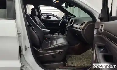 Jeep Cherokee 2015 3.0 гидро в Москве № 725341, миниатюра 11