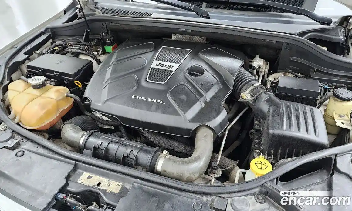 Jeep Cherokee 2015 3.0 гидро в Москве № 725341, фото 6