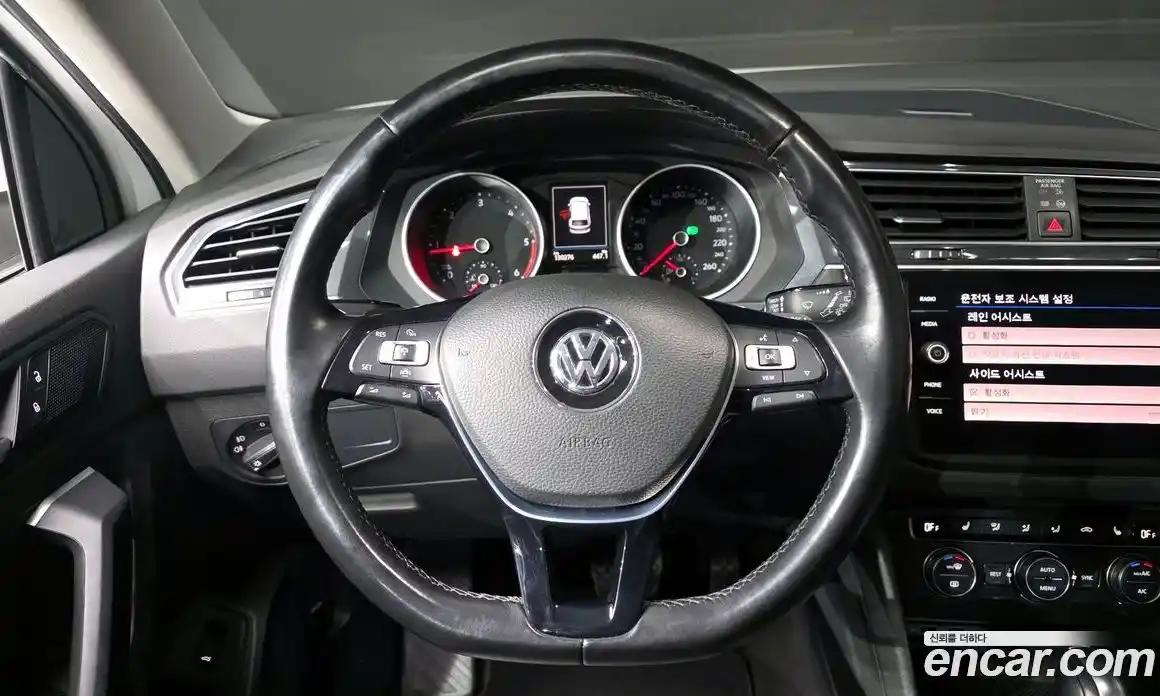 Volkswagen Tiguan 2020 2.0 гидро в Москве № 750110, фото 13