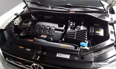 Volkswagen Tiguan 2020 2.0 гидро в Москве № 750110, миниатюра 6