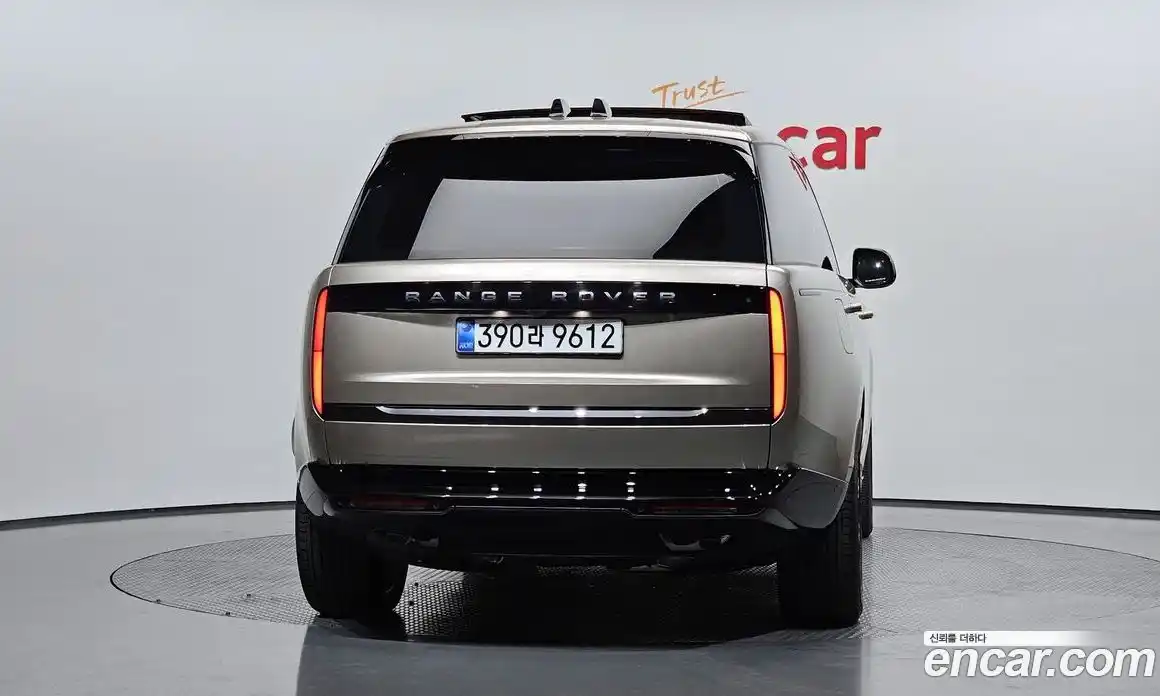 Land Rover Range-Rover 2025 4.4 гидро в Москве № 824637, фото 4