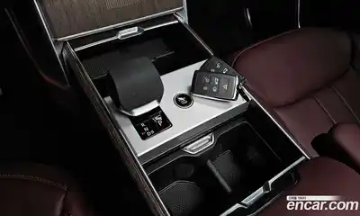 Land Rover Range-Rover 2025 4.4 гидро в Москве № 824637, миниатюра 9