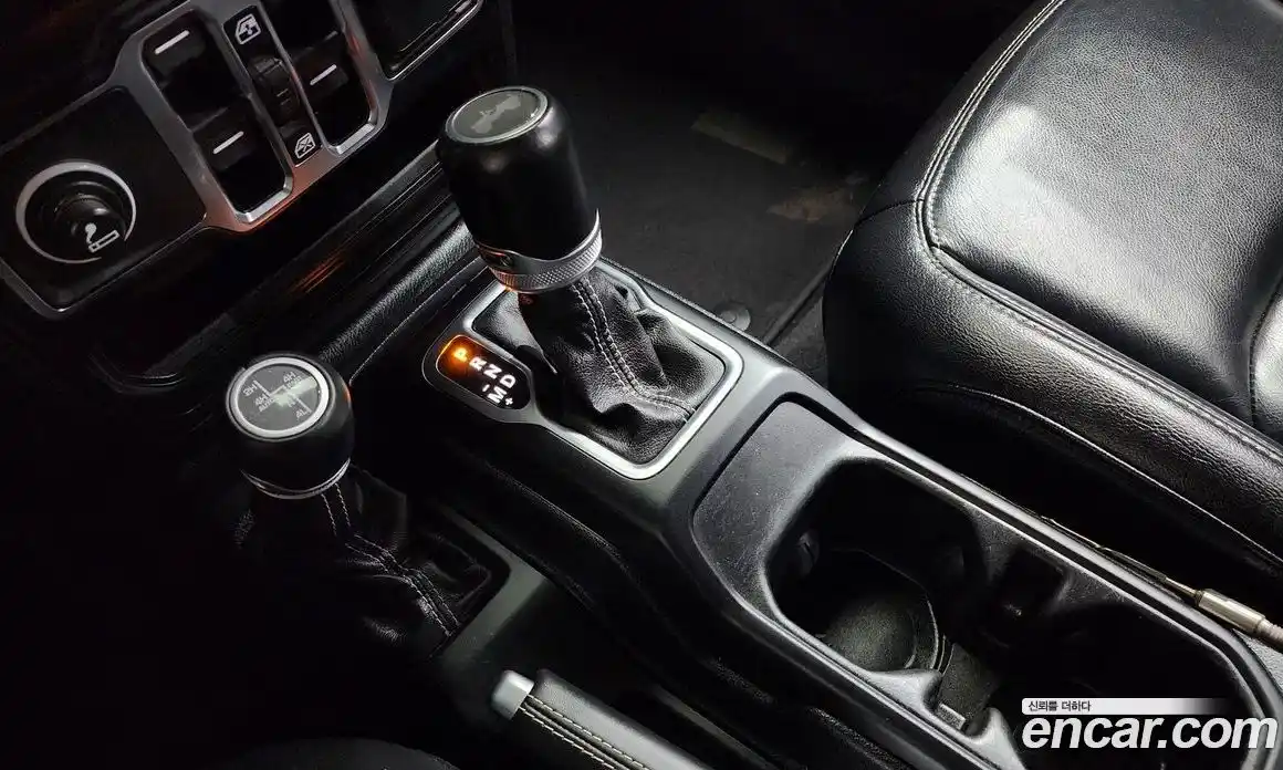 Jeep Wrangler 2021 2.0 гидро в Москве № 826607, фото 9