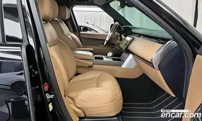 Land Rover Range-Rover 2023 4.4 гидро в Москве № 861047, миниатюра 11