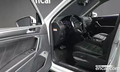 Volkswagen Tiguan 2021 2.0 гидро в Москве № 862407, миниатюра 10