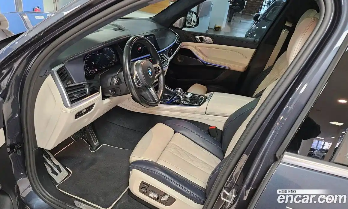 BMW X7 2021 4.4 гидро в Москве № 892286, фото 11