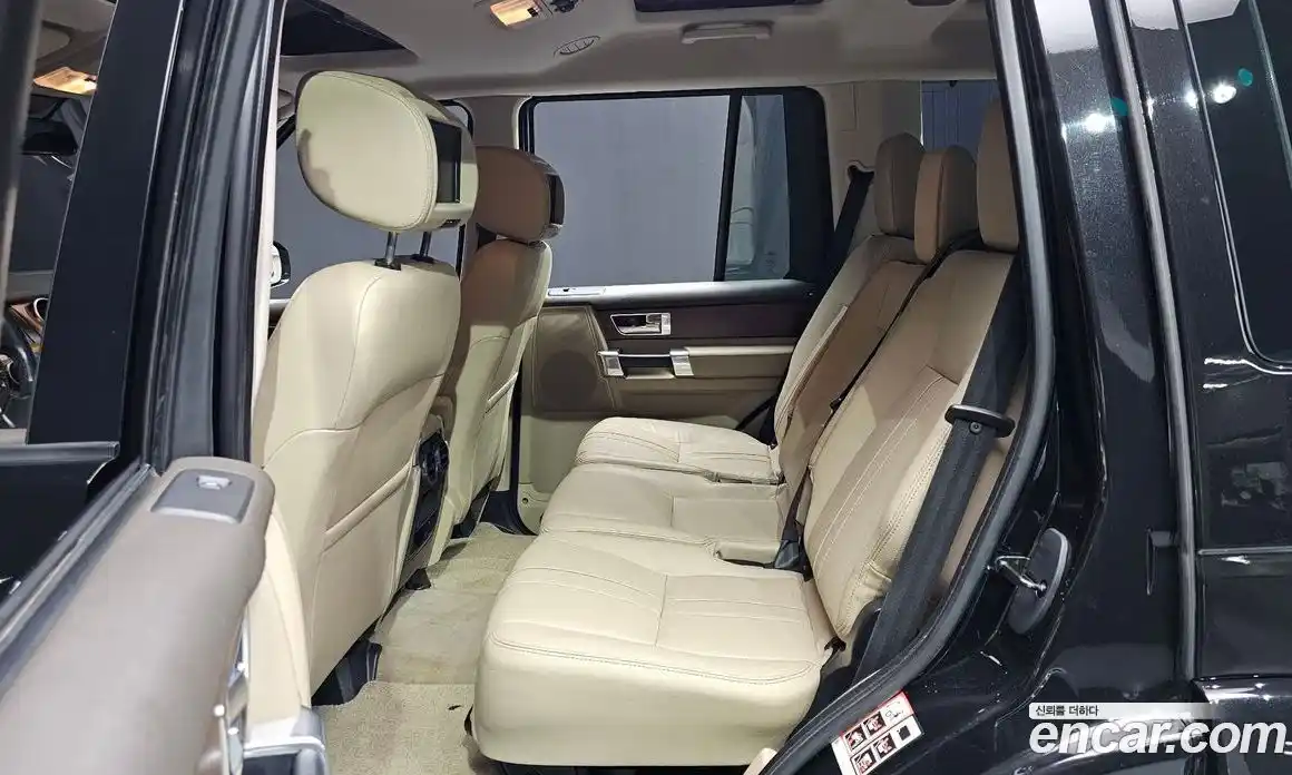Land Rover Discovery 2016 3.0 гидро в Москве № 895012, фото 12