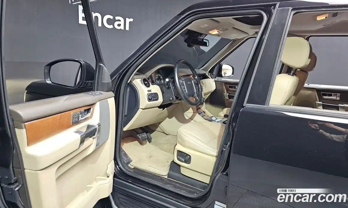 Land Rover Discovery 2016 3.0 гидро в Москве № 895012, фото 10