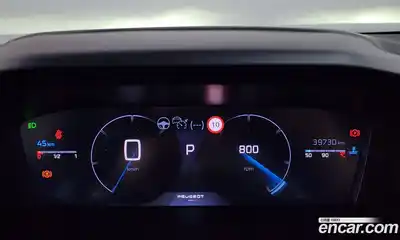 Peugeot 2008 2023 1.5 гидро в Москве № 897380, миниатюра 8