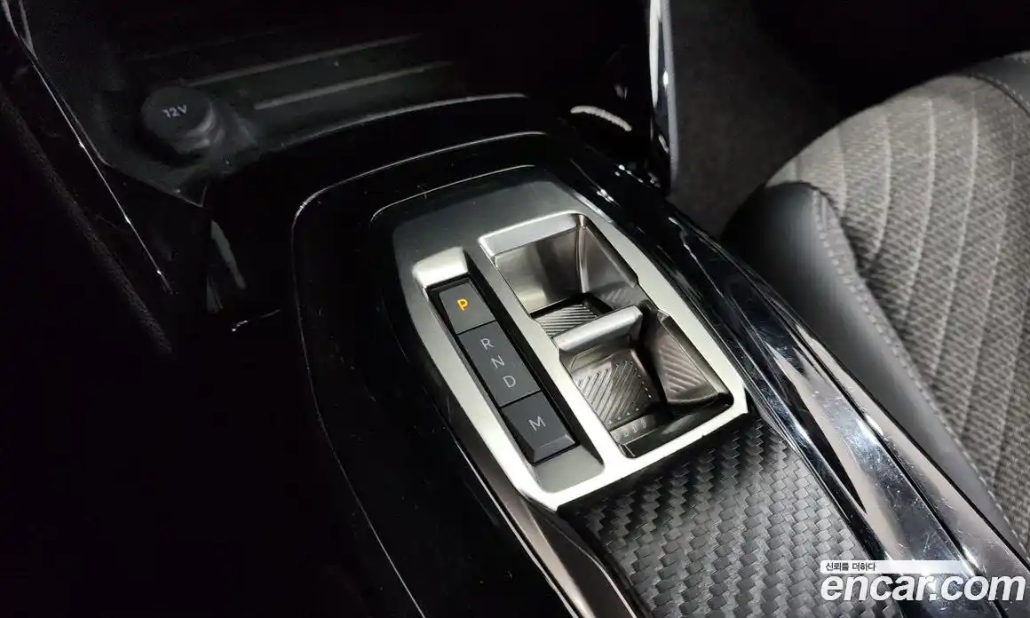 Peugeot 2008 2023 1.5 гидро в Москве № 897380, фото 9