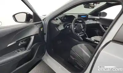 Peugeot 2008 2023 1.5 гидро в Москве № 897380, миниатюра 10