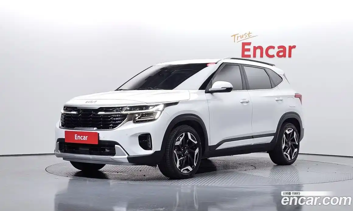 Kia Seltos 2023 1.6 Автомат в Москве № 929108, фото 1