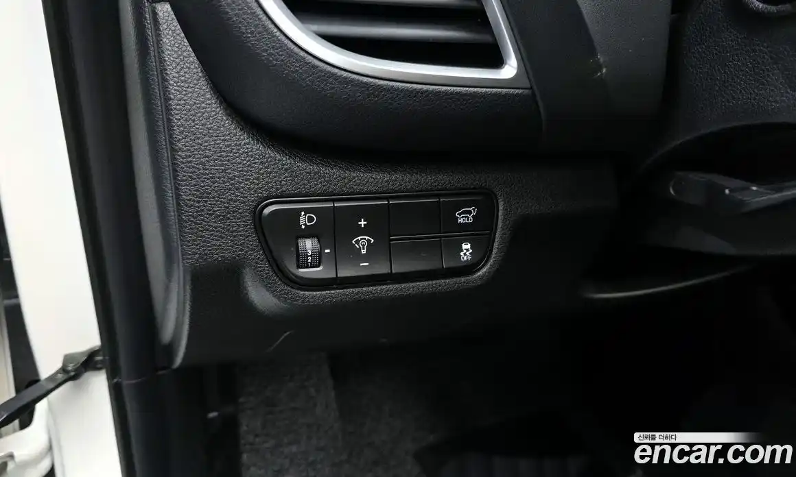 Kia Seltos 2023 1.6 Автомат в Москве № 929108, фото 17