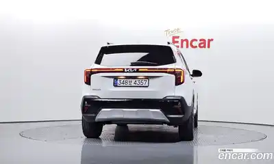 Kia Seltos 2023 1.6 Автомат в Москве № 929108, миниатюра 4