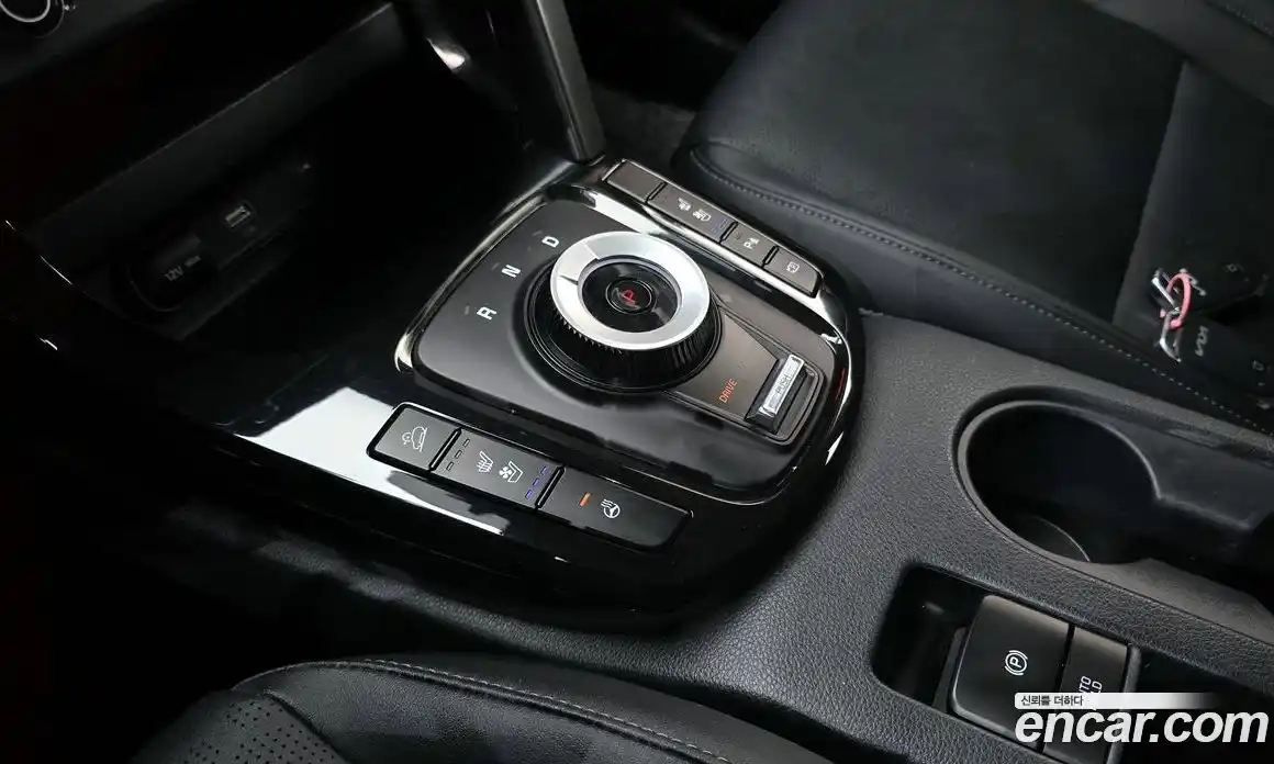 Kia Seltos 2023 1.6 Автомат в Москве № 929108, фото 9