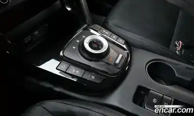 Kia Seltos 2023 1.6 Автомат в Москве № 929108, миниатюра 9