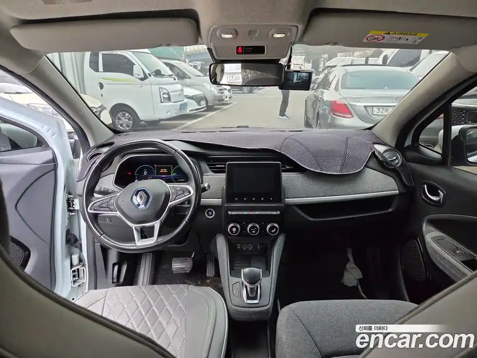 Renault Zoe 2021 0.1 Автомат в Москве № 967716, фото 8