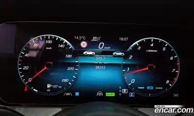Mercedes-Benz E-Class 2023 2.0 гидро, миниатюра 8