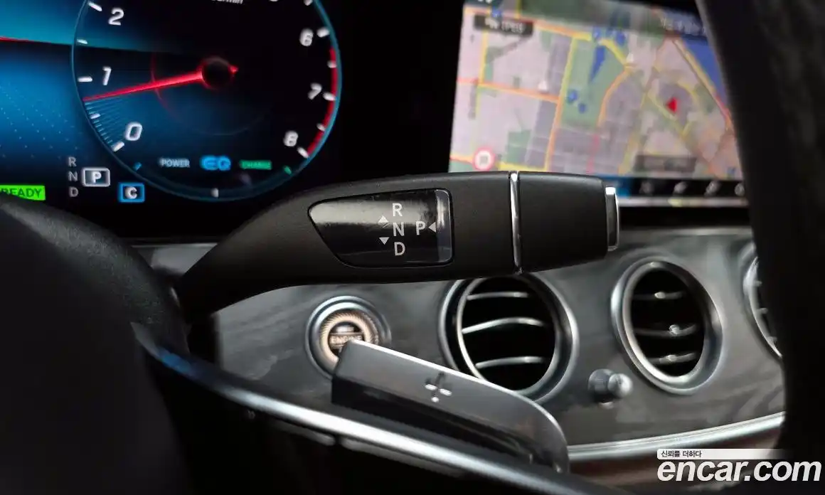 Mercedes-Benz E-Class 2023 2.0 гидро, фото 9