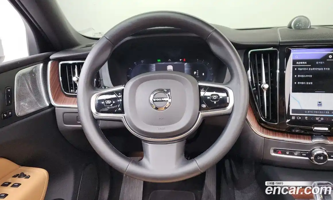 Volvo XC60 2023 2.0 гидро в Москве № 971760, фото 13