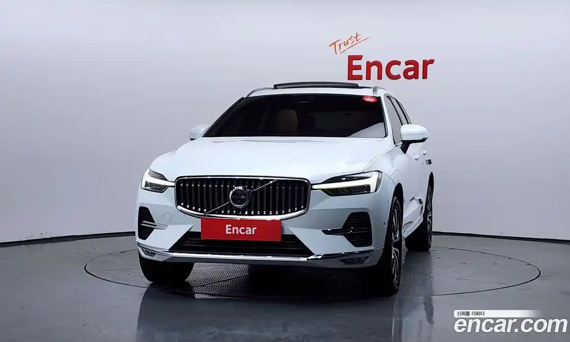 Volvo XC60 2023 2.0 гидро в Москве № 971760, фото 3