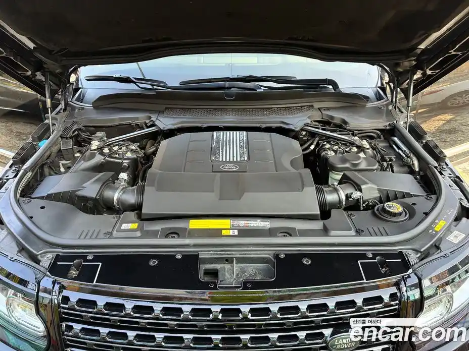 Land Rover Range-Rover 2016 5.0 гидро в Москве № 975801, фото 16
