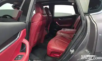 Maserati Levante 2018 3.0 гидро в Москве № 976442, миниатюра 11