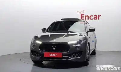 Maserati Levante 2018 3.0 гидро в Москве № 976442, миниатюра 3