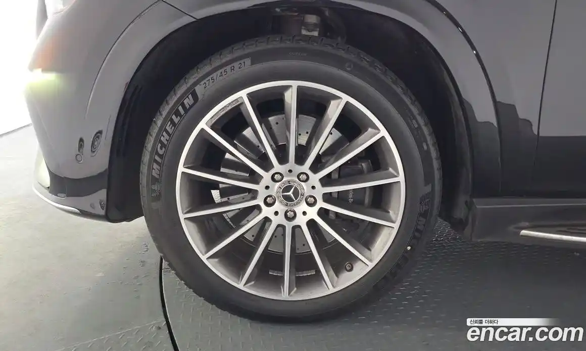 Mercedes-Benz GLE-Class 2024 3.0 Автомат в Москве № 1005356, фото 4